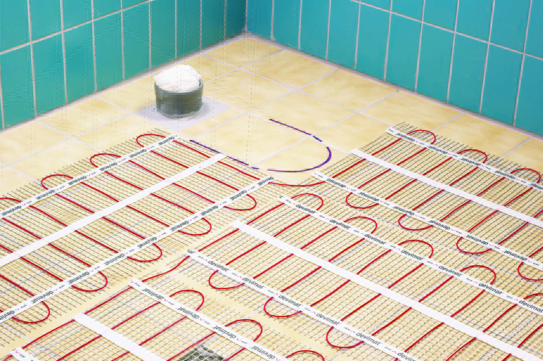 Elektrische Fußbodenheizung unter Fliesen - Vor- und Nachteile (79 Fotos): Welche ist besser, Installation und Installation zum Selbermachen, Bewertungen