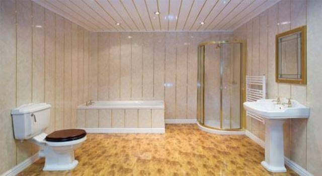 Badezimmer aus Kunststoffpaneelen: Arten von Paneelen + eine kurze Anleitung zur Veredelung