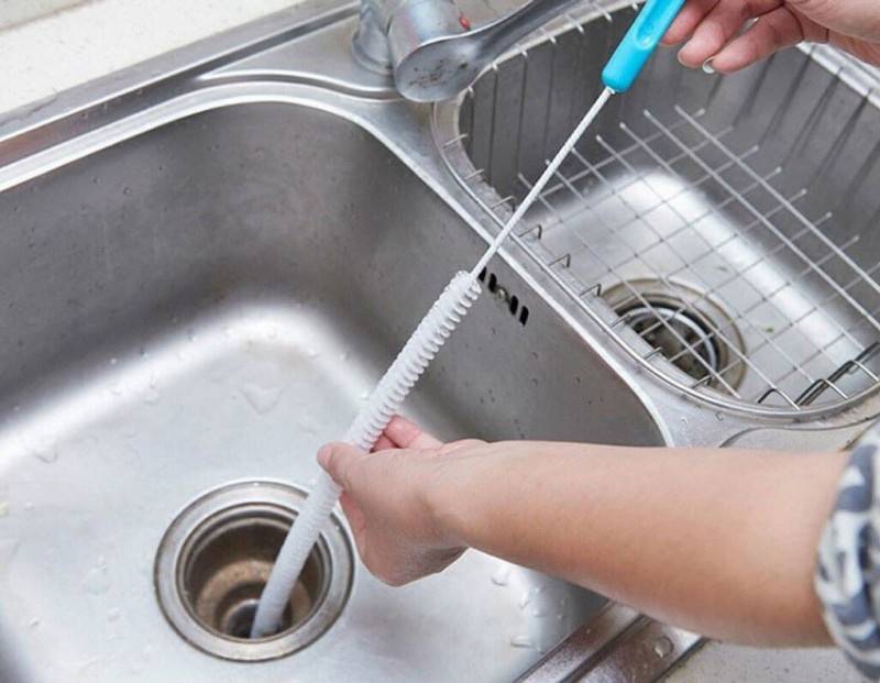 So reinigen Sie ein verstopftes Waschbecken: Ein Überblick über die 4 besten Möglichkeiten, das Problem zu lösen