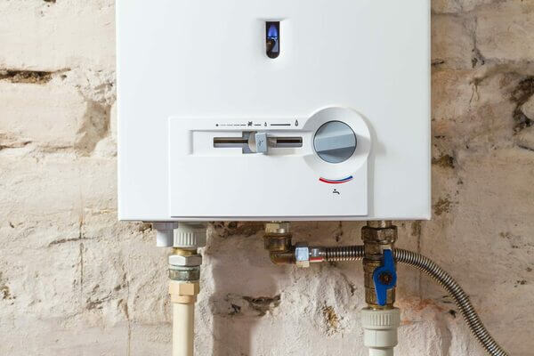 Top 15 der besten elektrischen Warmwasserspeicher (Boiler) 50 Liter: Bewertung 2019-2020, Eigenschaften von Flachgeräten
