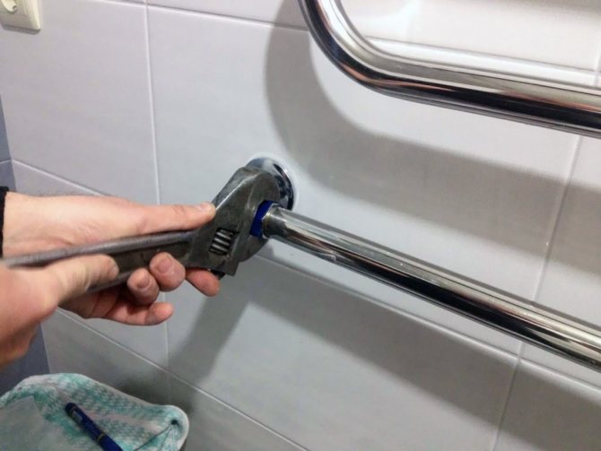 Elektrischer Handtuchwärmer mit niedrigem Energieverbrauch, Badezimmerthermostat