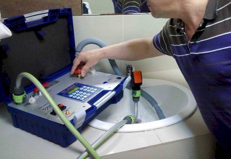 So überprüfen Sie einen Wasserzähler zu Hause, ohne ihn zu entfernen