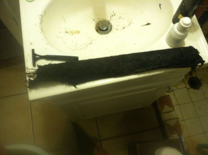 3 Möglichkeiten, den Abfluss im Badezimmer zu reinigen, wenn Haushaltschemie nicht mehr hilft