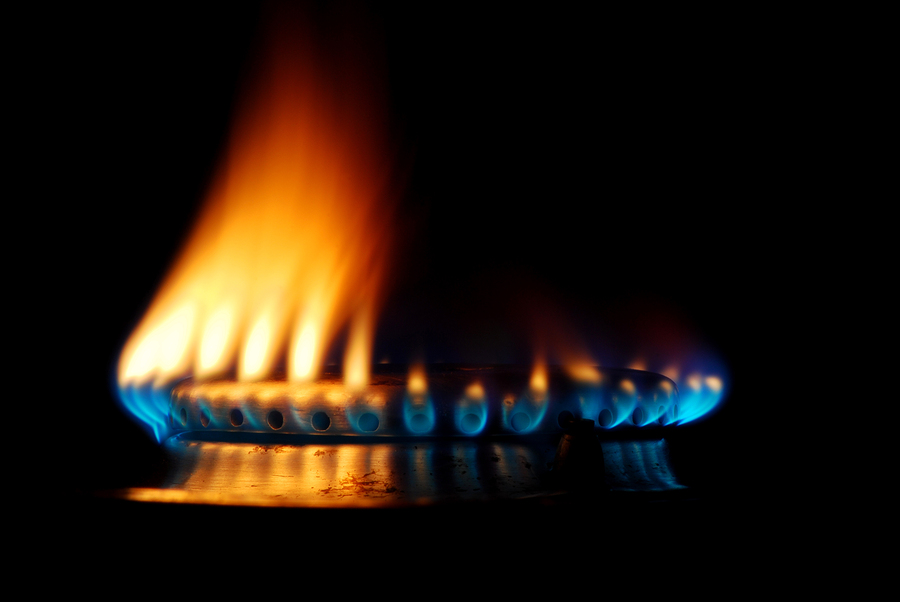 Was bestimmt die Farbe des Feuers? Beschreibung, Foto und Video - "wie und warum"