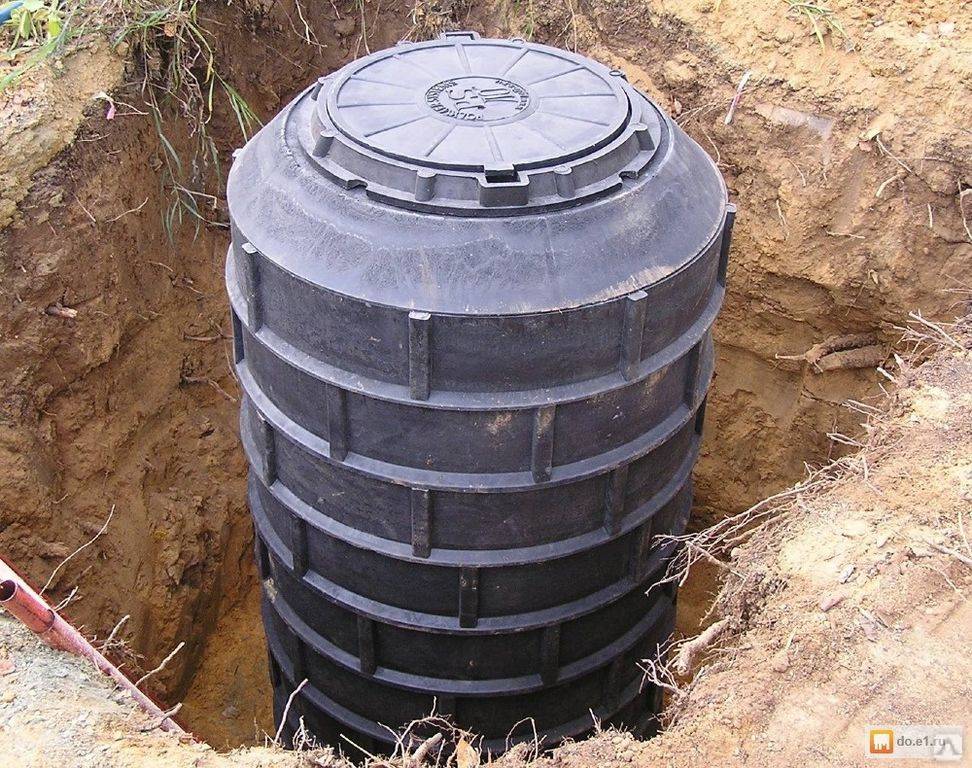 Wie man einen Abwasserkanal gut macht: Installation und Installation zum Selbermachen