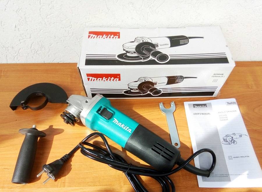 Sicherheitsvorkehrungen beim Arbeiten mit einem Schleifer: Bei einem elektrischen Winkelschleifer Regeln für sicheres Arbeiten