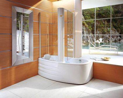 Badekar eller bruser: hvad skal man vælge til et lille badeværelse?