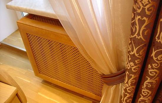 Komplette oplysninger om varme radiatorskærm