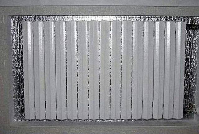 Wie und wie man die Heizbatterie schließt - beliebte Lösungen für das Konstruktionsproblem