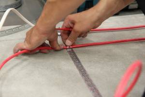 Sådan laver du et varmt gulv under linoleum på et betongulv: detaljerede instruktioner