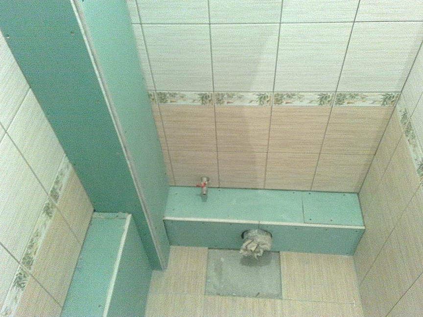 7 Möglichkeiten, Rohre im Badezimmer zu verstecken