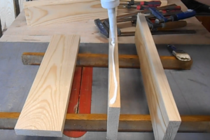 DIY Holzboden-Kleiderbügel: kreative Ideen + Montageanleitung