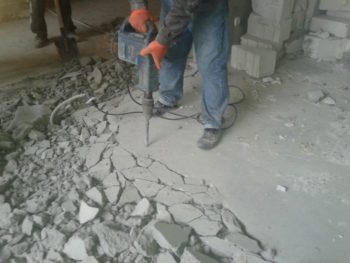 Demontering af cement-sand afretningslag: instruktioner til demontering og dens finesser