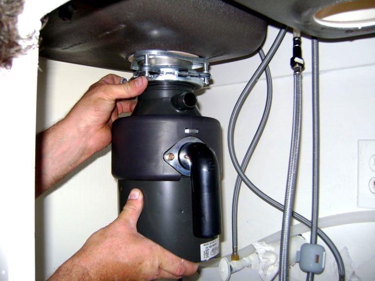 Makuleringsmaskine til vasken - oversigt over udstyr og selvmontering