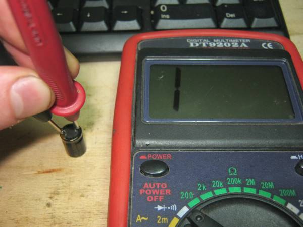 Sådan tester du en kondensator med et multimeter: Måleprincipper og detaljer