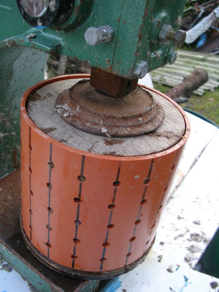 Do-it-yourself-Technologie zur Herstellung von Sägemehlbriketts