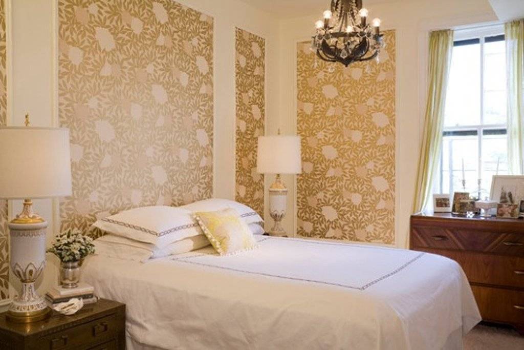 Wie man Tapeten in zwei Farben schön in ein Schlafzimmer einfügt: Fotos, Videos mit guten Beispielen