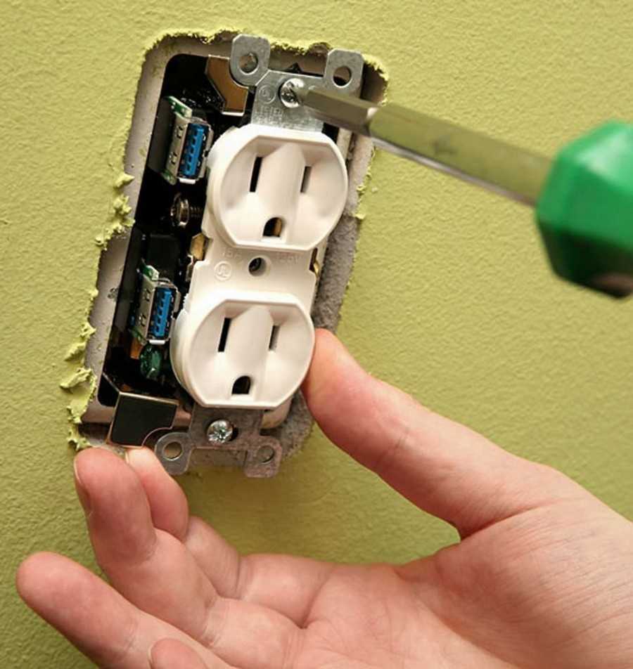 So reparieren Sie eine Steckdose, wenn sie nicht funktioniert und Licht vorhanden ist