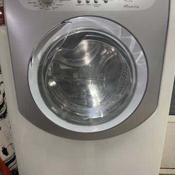 Hotpoint-Ariston-Waschmaschine (54 Fotos): Toplader- und Frontlader-Modelle, eine Übersicht über die aqualtis-Serie, schmale und eingebaute Maschinen