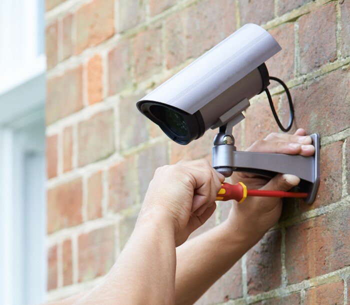 So installieren Sie eine Videoüberwachung für ein Privathaus mit Ihren eigenen Händen: Projekt + Installation